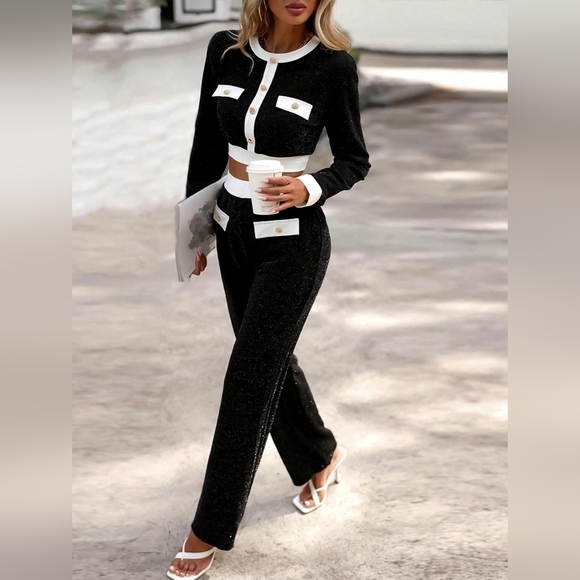 Women's Contrast Color Round Neck Long Sleeve Crop Top And Pants - Picture 2 of 3